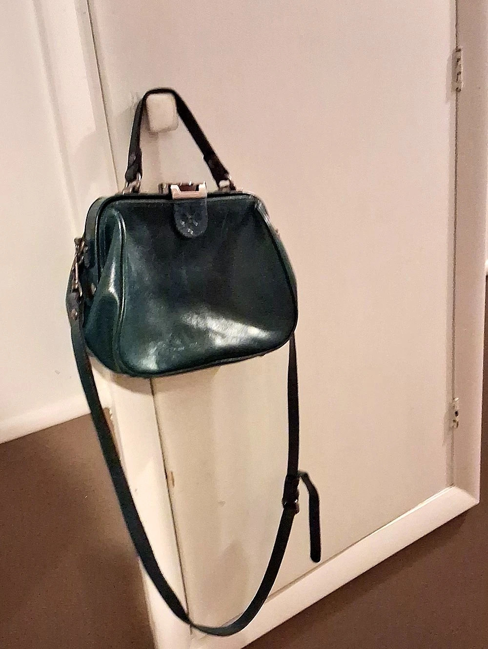 Patricia Nash PN Shoulder Bag in Green Gracchi Satchel